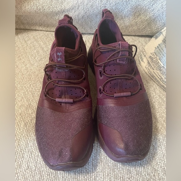 ✨Women’s Under Armour Drift 2 X Running Shoes Size 9.5 - Picture 3 of 9